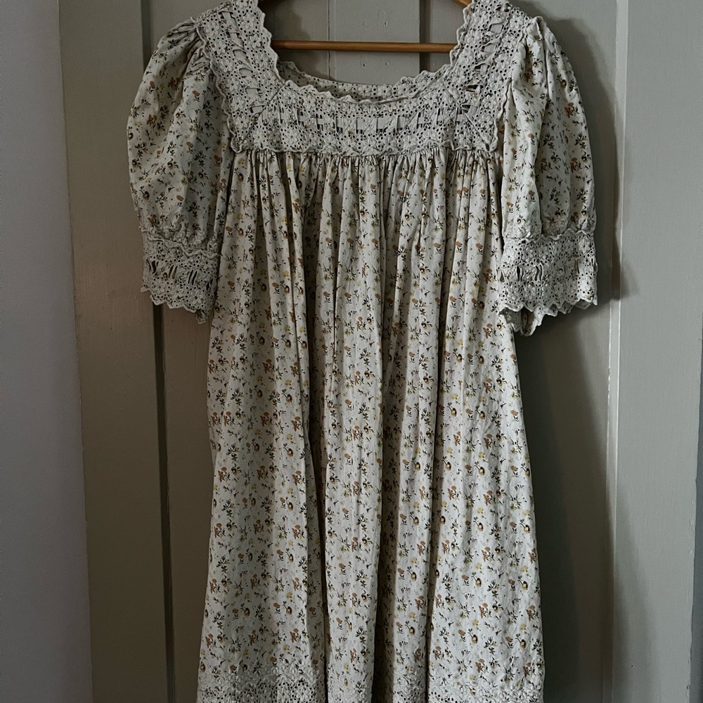 Doen Cream Floral Smocked Mini Dress